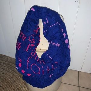 Women’s infinity scarf